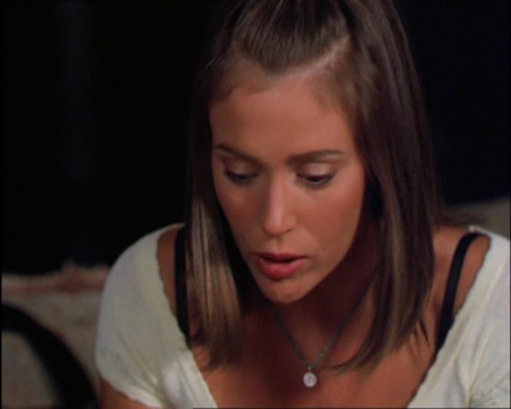 Charmed-Online_dot_net-2x03ThePaintedWorld1775.jpg