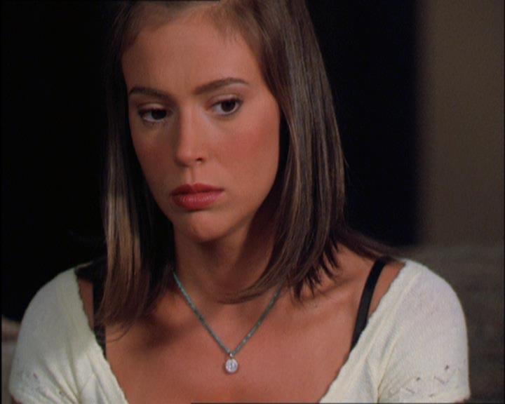 Charmed-Online_dot_net-2x03ThePaintedWorld1797.jpg