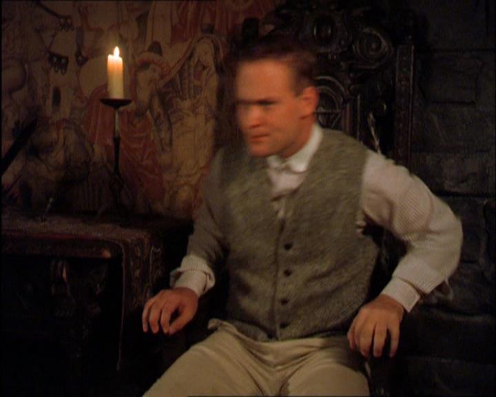 Charmed-Online_dot_net-2x03ThePaintedWorld1810.jpg