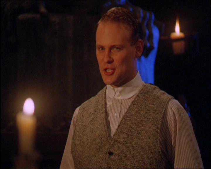 Charmed-Online_dot_net-2x03ThePaintedWorld1875.jpg