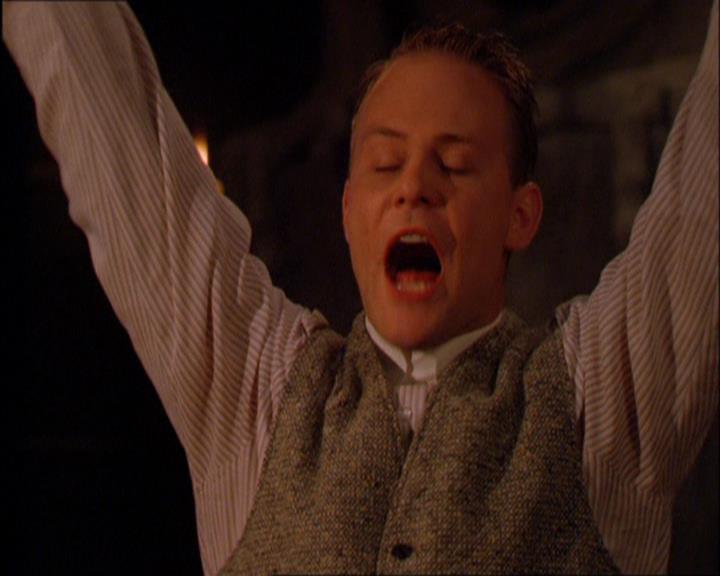 Charmed-Online_dot_net-2x03ThePaintedWorld1884.jpg