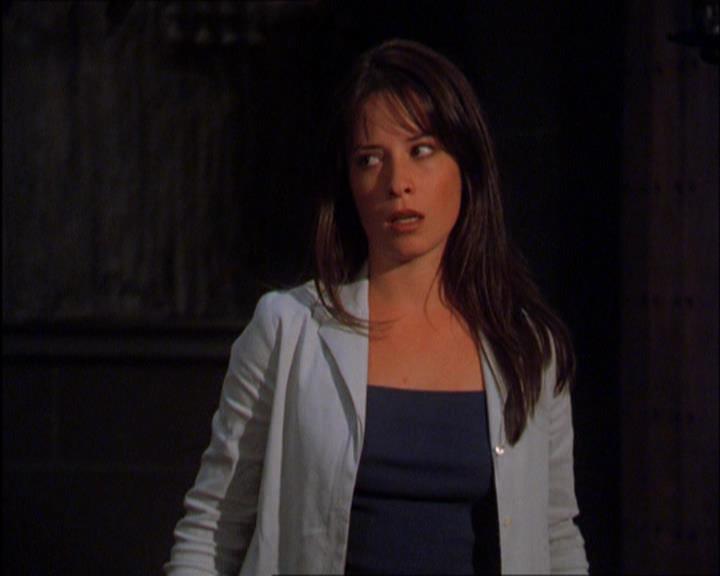 Charmed-Online_dot_net-2x03ThePaintedWorld1891.jpg