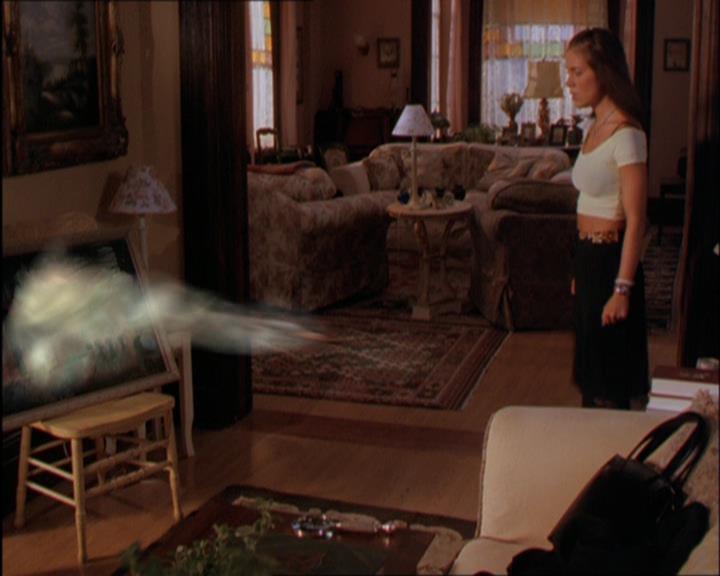 Charmed-Online_dot_net-2x03ThePaintedWorld1895.jpg