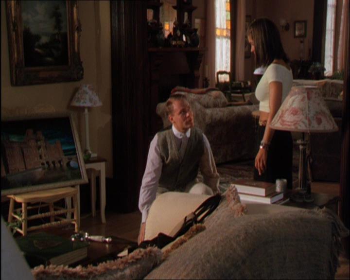 Charmed-Online_dot_net-2x03ThePaintedWorld1901.jpg