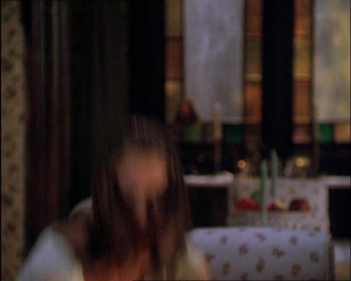 Charmed-Online_dot_net-2x03ThePaintedWorld1941.jpg