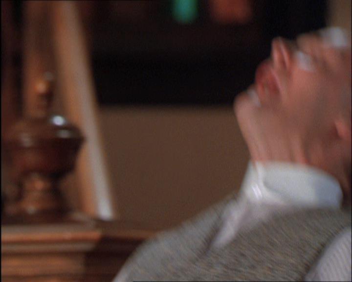 Charmed-Online_dot_net-2x03ThePaintedWorld1950.jpg