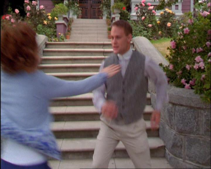 Charmed-Online_dot_net-2x03ThePaintedWorld1971.jpg