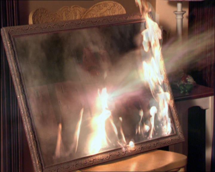 Charmed-Online_dot_net-2x03ThePaintedWorld2109.jpg