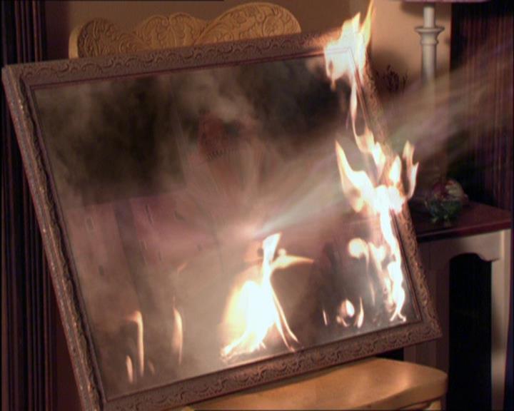 Charmed-Online_dot_net-2x03ThePaintedWorld2110.jpg
