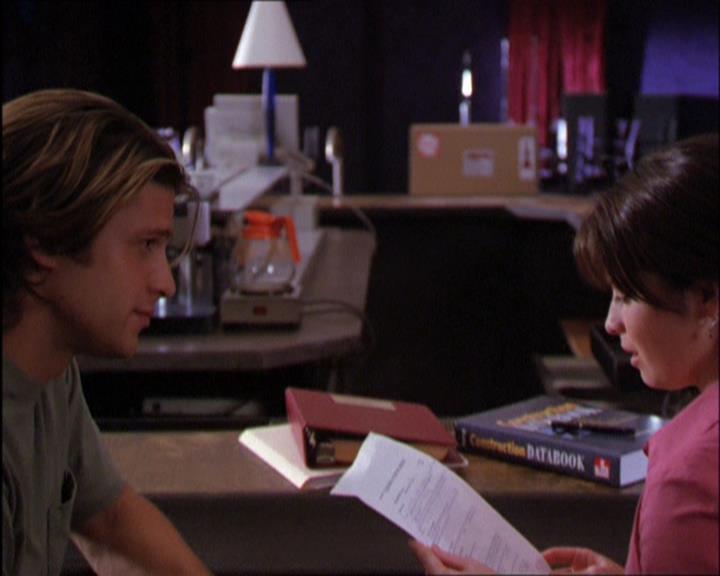 Charmed-Online_dot_net-2x03ThePaintedWorld2197.jpg