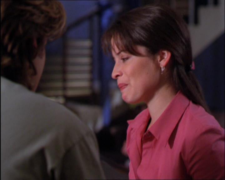 Charmed-Online_dot_net-2x03ThePaintedWorld2216.jpg