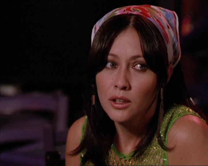 Charmed-Online_dot_net-2x05TheDevilsMusic0024.jpg