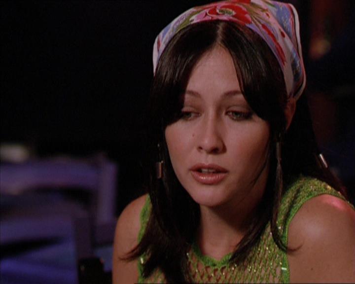Charmed-Online_dot_net-2x05TheDevilsMusic0025.jpg