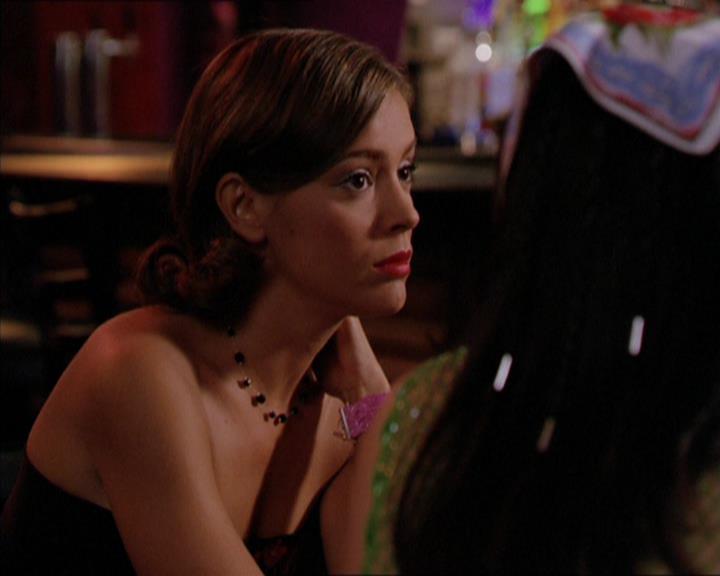 Charmed-Online_dot_net-2x05TheDevilsMusic0051.jpg