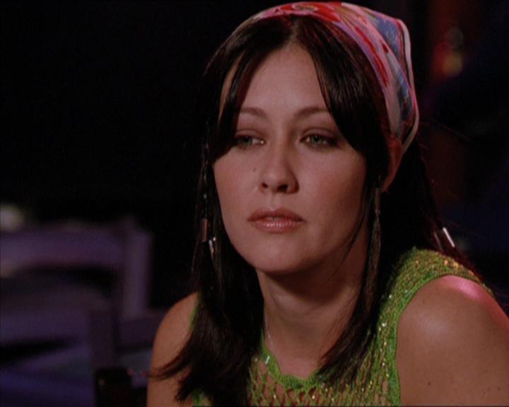 Charmed-Online_dot_net-2x05TheDevilsMusic0057.jpg