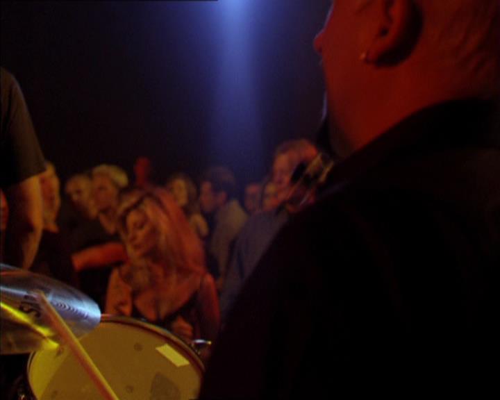 Charmed-Online_dot_net-2x05TheDevilsMusic0082.jpg