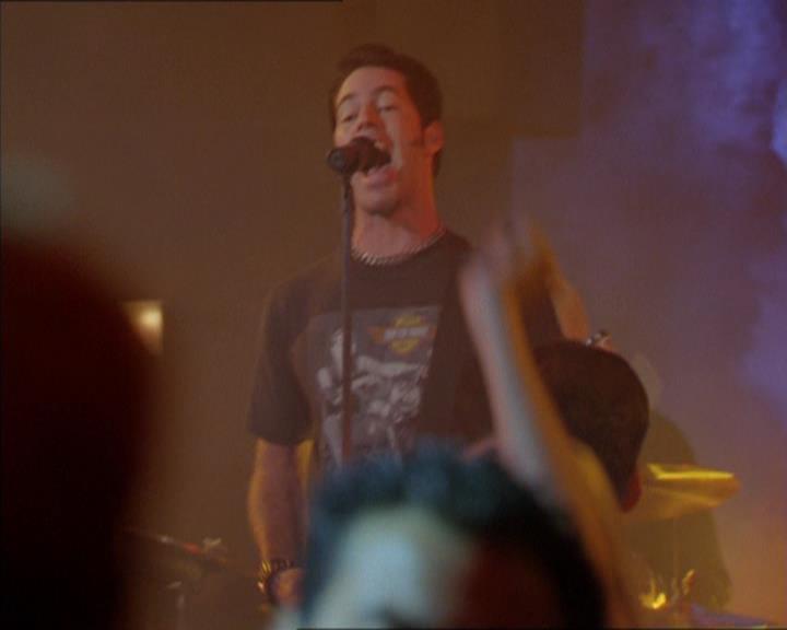 Charmed-Online_dot_net-2x05TheDevilsMusic0086.jpg