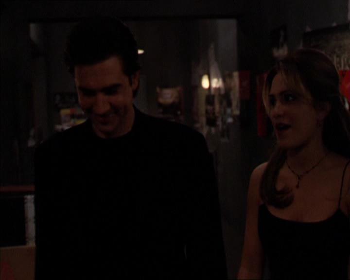 Charmed-Online_dot_net-2x05TheDevilsMusic0142.jpg