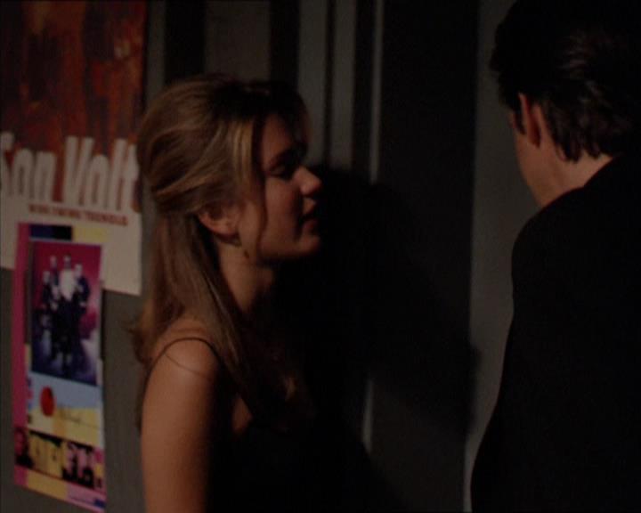 Charmed-Online_dot_net-2x05TheDevilsMusic0157.jpg