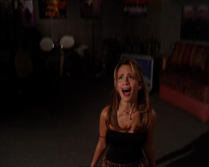 Charmed-Online_dot_net-2x05TheDevilsMusic0189.jpg