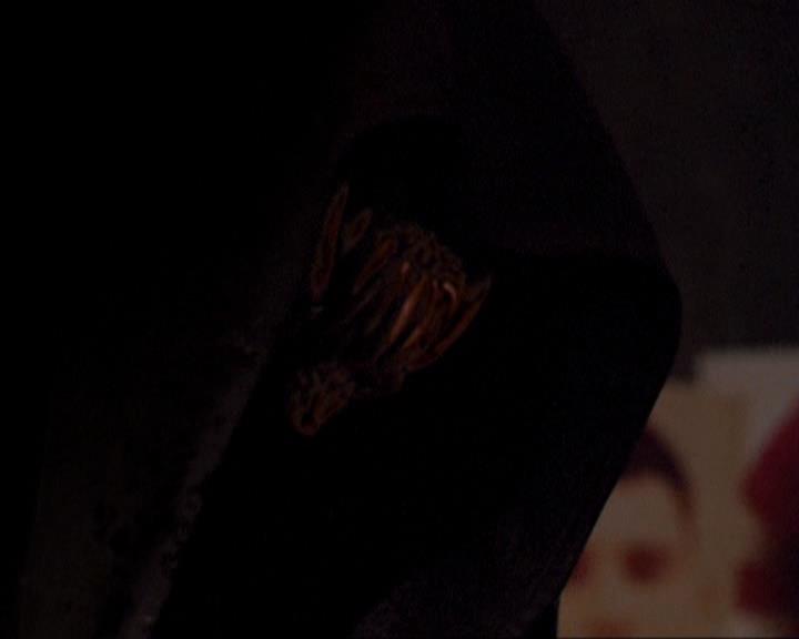 Charmed-Online_dot_net-2x05TheDevilsMusic0216.jpg