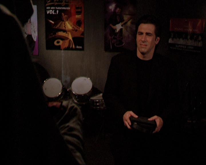 Charmed-Online_dot_net-2x05TheDevilsMusic0222.jpg