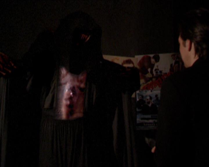 Charmed-Online_dot_net-2x05TheDevilsMusic0225.jpg