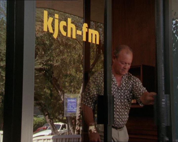 Charmed-Online_dot_net-2x05TheDevilsMusic0342.jpg