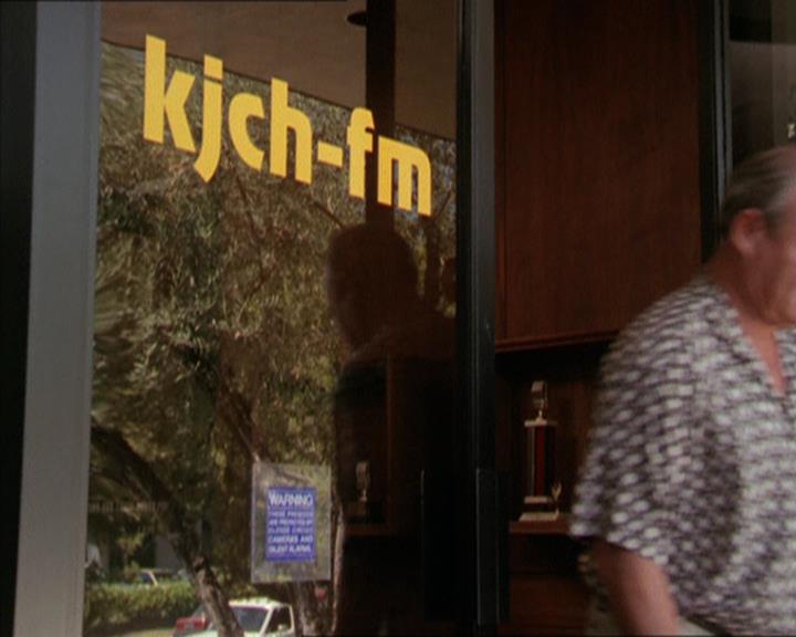 Charmed-Online_dot_net-2x05TheDevilsMusic0344.jpg