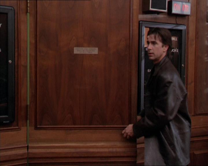 Charmed-Online_dot_net-2x05TheDevilsMusic0360.jpg