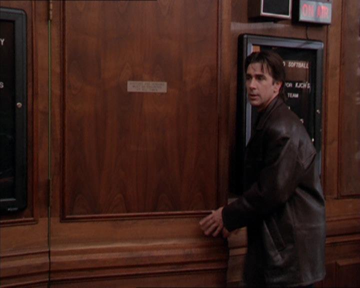 Charmed-Online_dot_net-2x05TheDevilsMusic0361.jpg