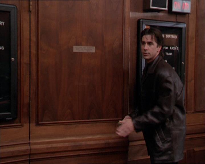Charmed-Online_dot_net-2x05TheDevilsMusic0362.jpg