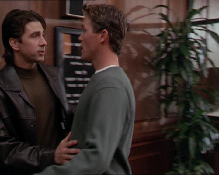 Charmed-Online_dot_net-2x05TheDevilsMusic0370.jpg