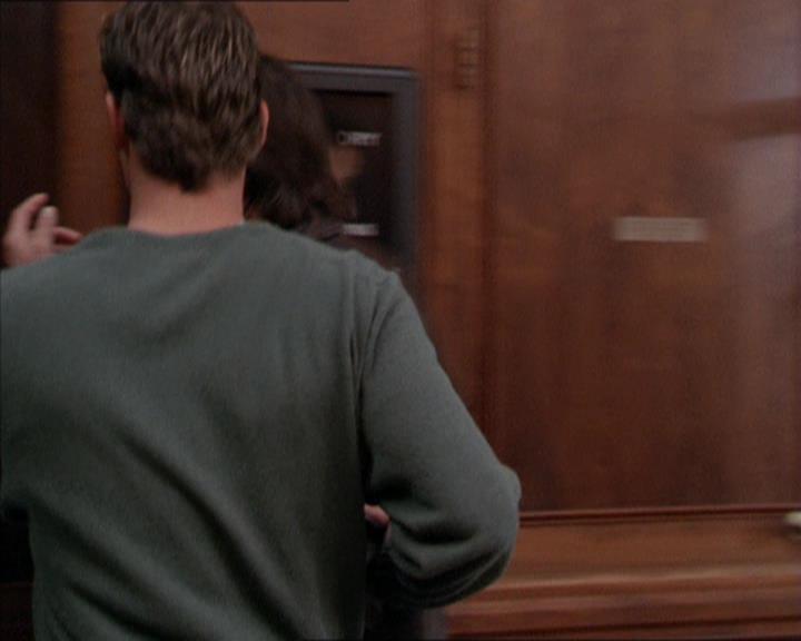 Charmed-Online_dot_net-2x05TheDevilsMusic0377.jpg