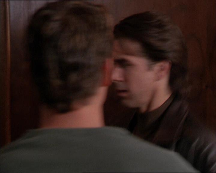 Charmed-Online_dot_net-2x05TheDevilsMusic0385.jpg