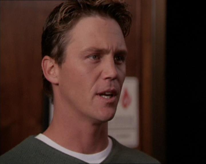 Charmed-Online_dot_net-2x05TheDevilsMusic0390.jpg