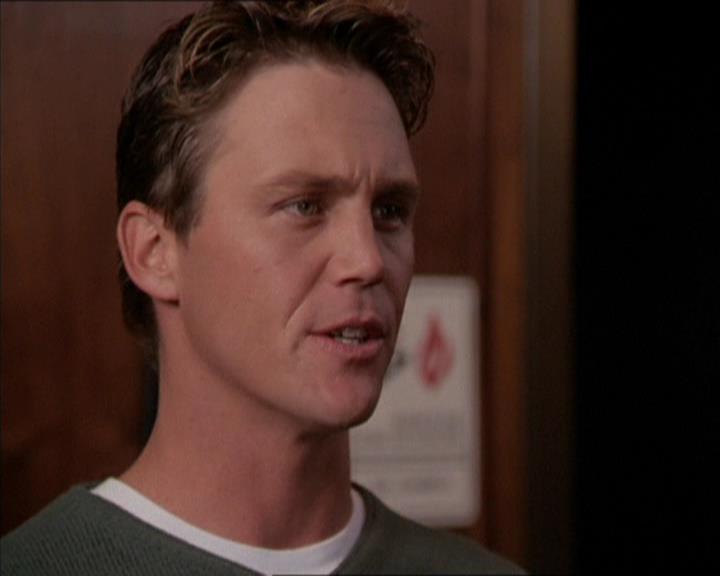 Charmed-Online_dot_net-2x05TheDevilsMusic0391.jpg