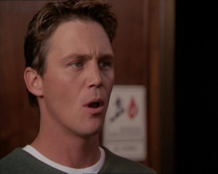 Charmed-Online_dot_net-2x05TheDevilsMusic0392.jpg