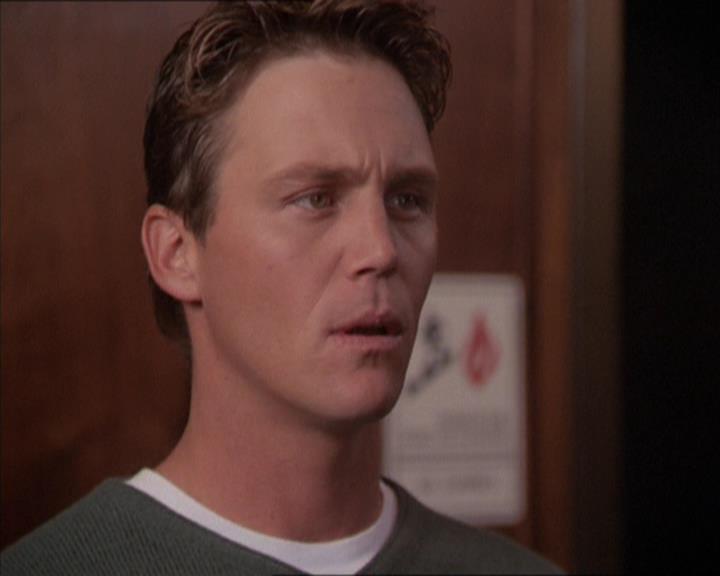 Charmed-Online_dot_net-2x05TheDevilsMusic0396.jpg