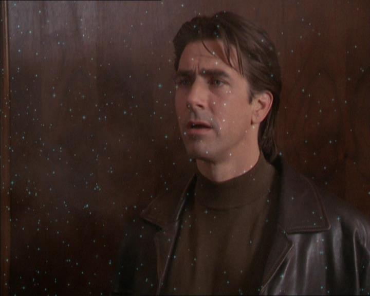 Charmed-Online_dot_net-2x05TheDevilsMusic0397.jpg