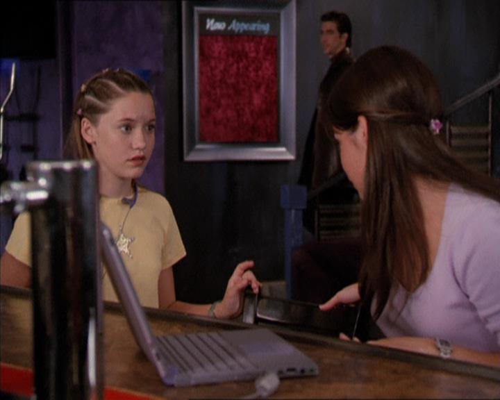 Charmed-Online_dot_net-2x05TheDevilsMusic0493.jpg