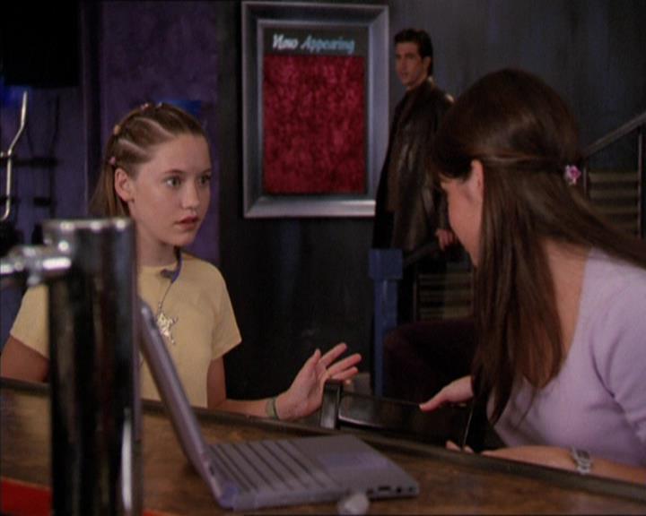 Charmed-Online_dot_net-2x05TheDevilsMusic0495.jpg