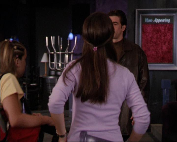Charmed-Online_dot_net-2x05TheDevilsMusic0518.jpg