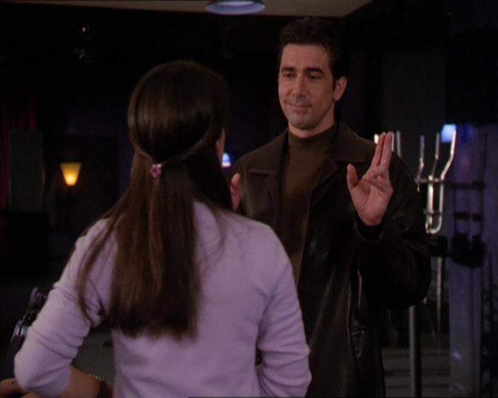 Charmed-Online_dot_net-2x05TheDevilsMusic0531.jpg