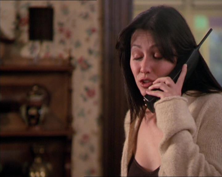 Charmed-Online_dot_net-2x05TheDevilsMusic0630.jpg