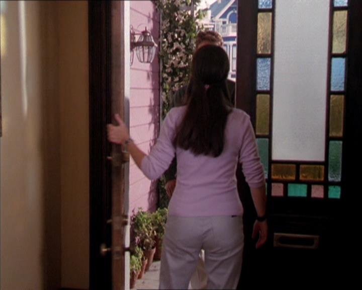 Charmed-Online_dot_net-2x05TheDevilsMusic0701.jpg