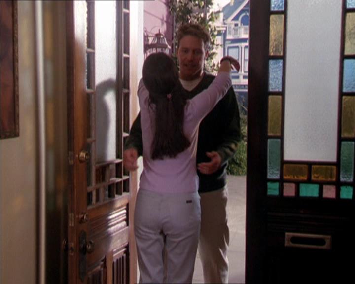 Charmed-Online_dot_net-2x05TheDevilsMusic0703.jpg