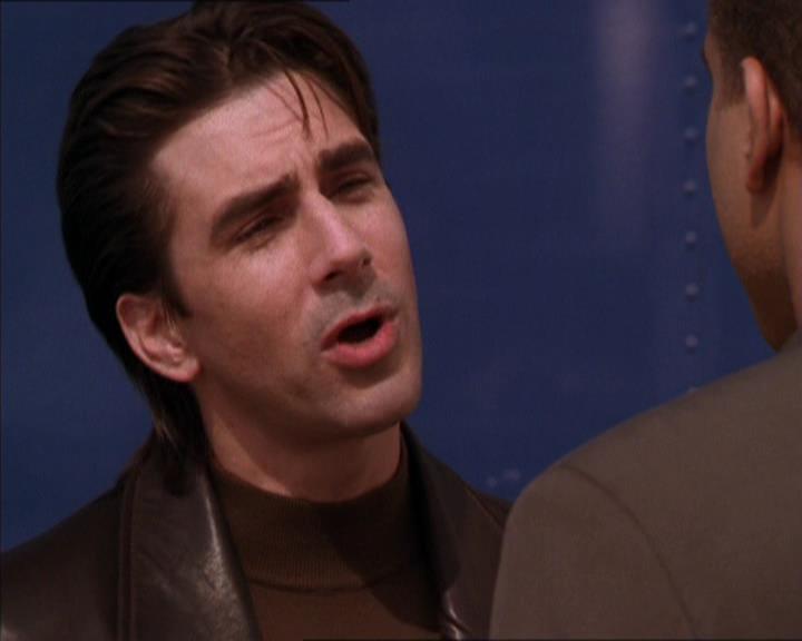Charmed-Online_dot_net-2x05TheDevilsMusic0883.jpg