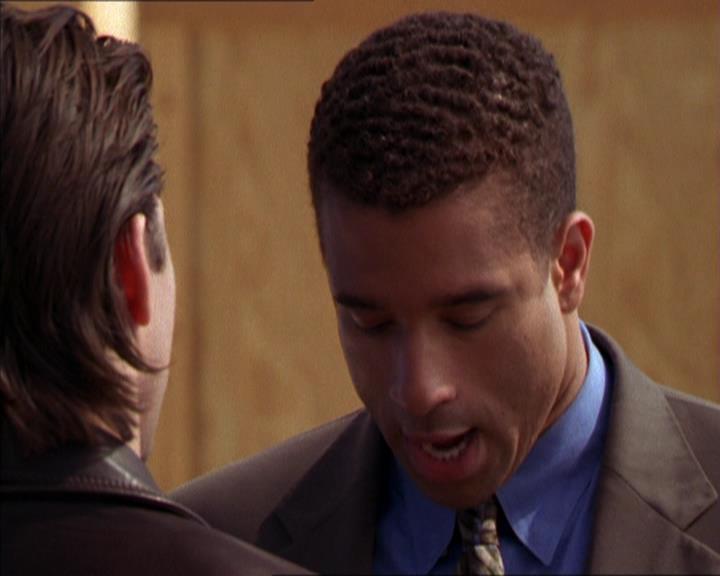 Charmed-Online_dot_net-2x05TheDevilsMusic0885.jpg