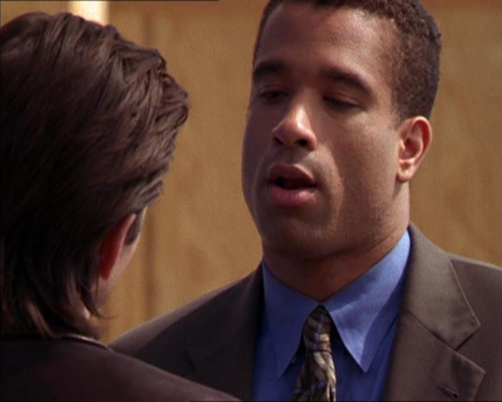 Charmed-Online_dot_net-2x05TheDevilsMusic0904.jpg